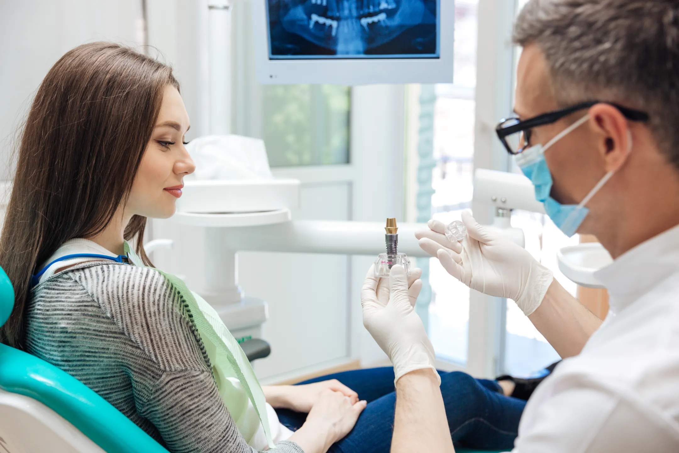 Teeth in One Day / Same-Day Implants